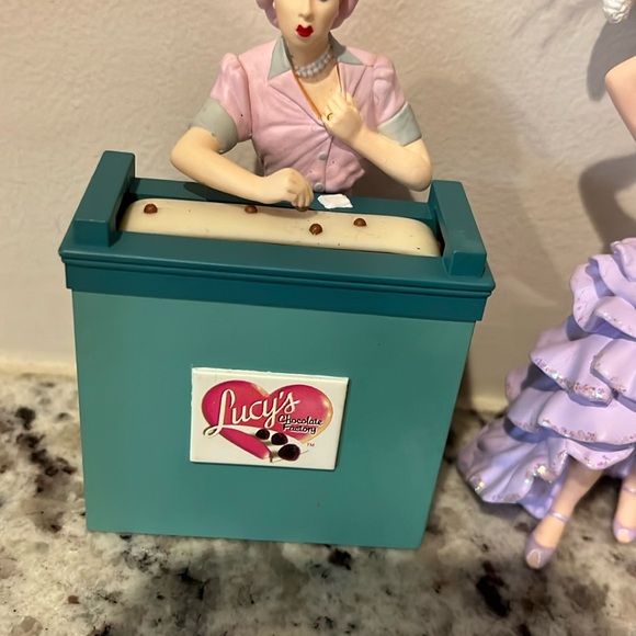 Two I love Lucy Christmas ornaments - Picture 4 of 9